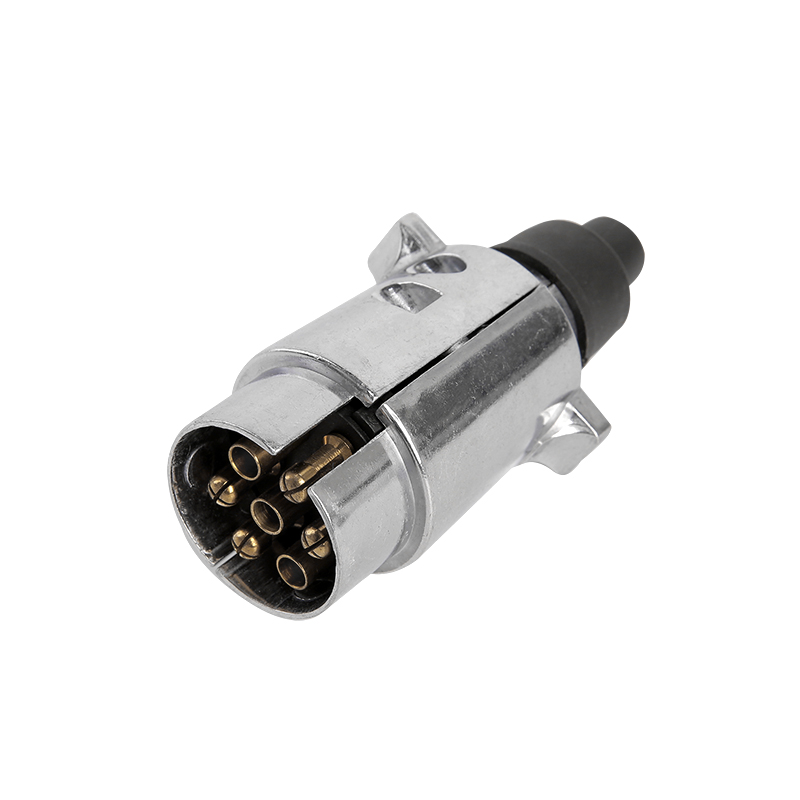 7kolíková velká kulatá zástrčka hliníkového stylu JH015-A